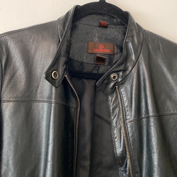 Danier leather jacket - Picture 2 of 7
